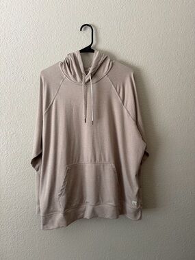 Vuori women’s beige oversized halo hoodie size large